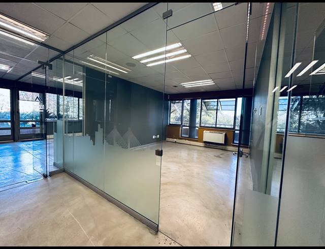 733.40M² OFFICE TO LET IN WOODMEAD